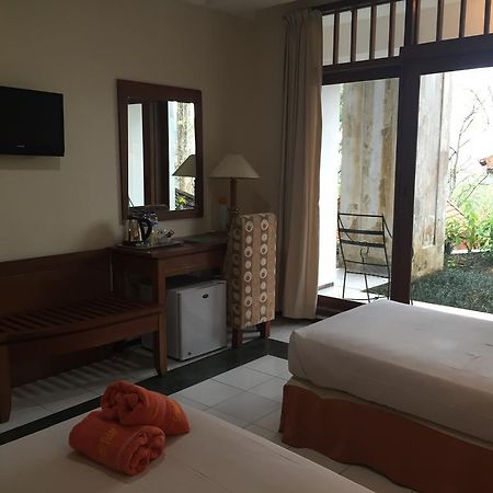 Hotel Tidar Malang Buitenkant foto