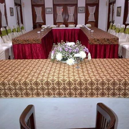 Hotel Tidar Malang Buitenkant foto