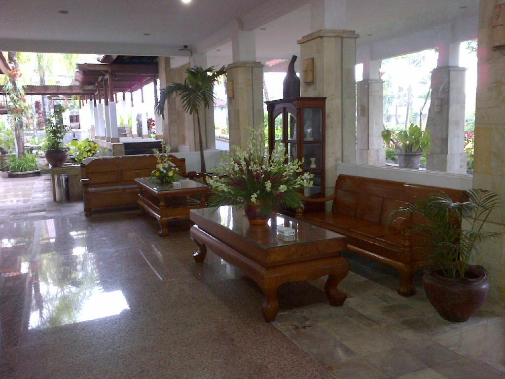 Hotel Tidar Malang Buitenkant foto