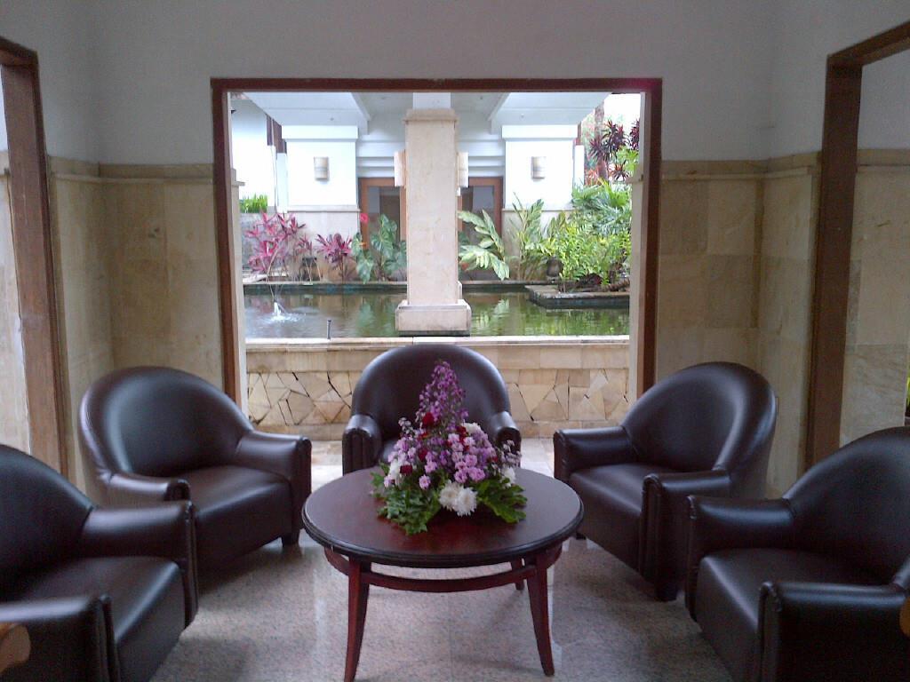 Hotel Tidar Malang Buitenkant foto