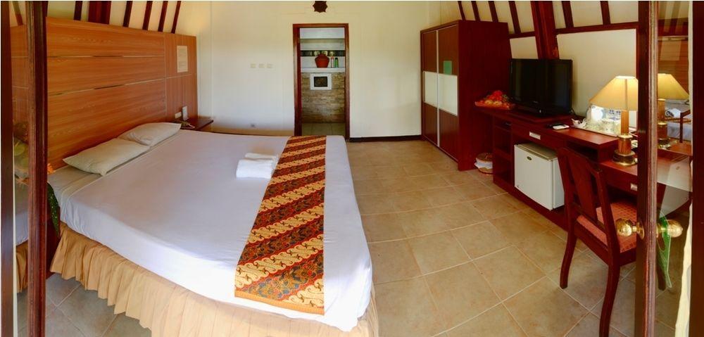 Hotel Tidar Malang Buitenkant foto