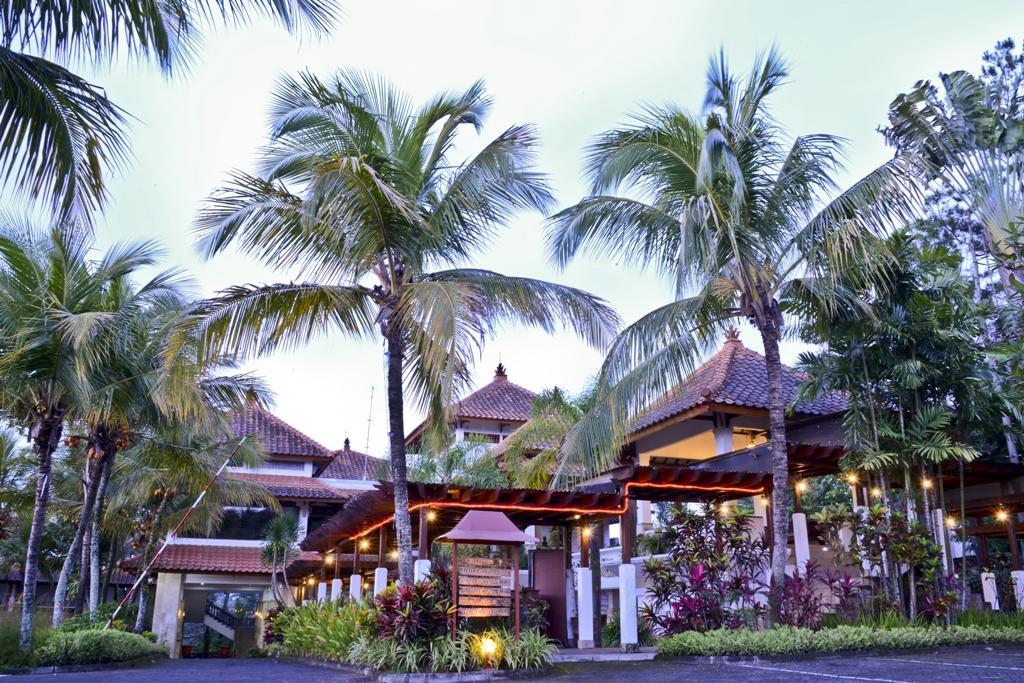Hotel Tidar Malang Buitenkant foto