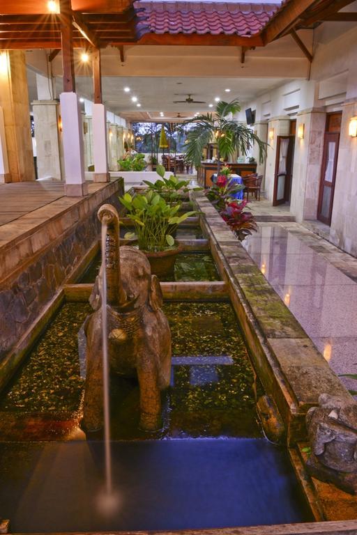 Hotel Tidar Malang Buitenkant foto