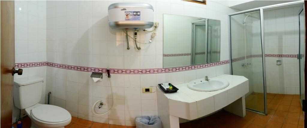 Hotel Tidar Malang Buitenkant foto